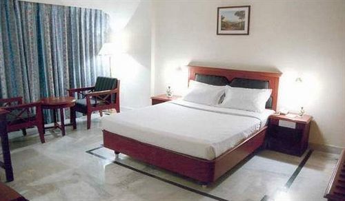 The Vijay Park Hotel Madras Buitenkant foto
